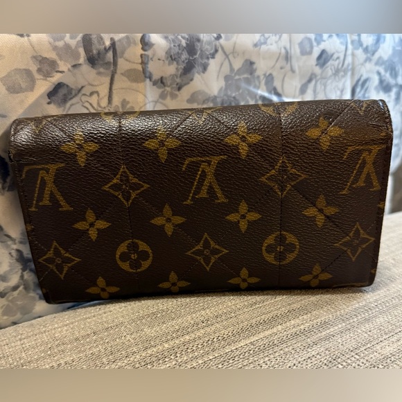 Louis Vuitton Etoile GM Quilted Monogram Wallet - Picture 2 of 14